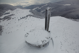 Illustration for article titled Bulgaria's abandoned Socialist monument is secretly on the ice planet Hoth